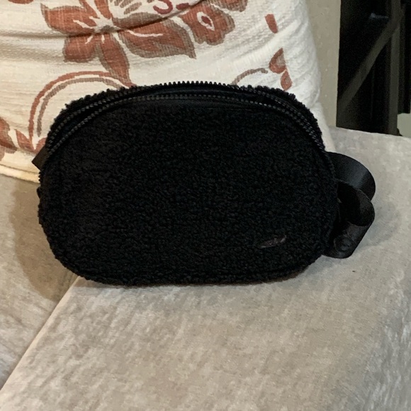 Lole Handbags - LoLe Belt Bag